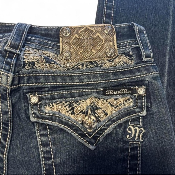 Miss Me Womens 27 Boot Cut Low Rise Jeans Dark Wash Perfectly Distressed Sequin - Picture 4 of 6